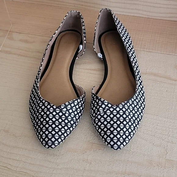 Gap sz6 Canvas Black and White Flats - Picture 2 of 8